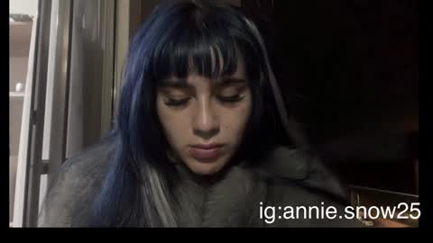 Snapshot of annie_snow_ chatting on 7, 2, 2025 JEANNE no olvides seguirme dont forget follow me uu online show from 7, 2, 2025