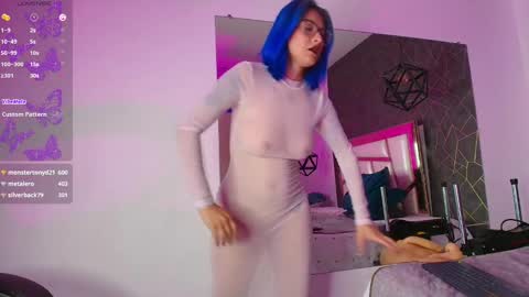 Snapshot of annie_swan chatting on 9, 12, 2024 Annie online show from 9, 12, 2024