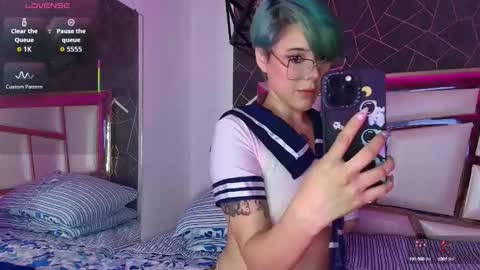 Snapshot of annie_swan chatting on 24, 9, 2025 Annie online show from 24, 9, 2025