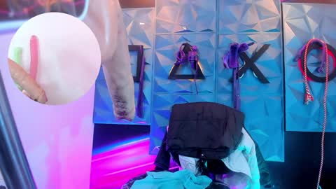 Snapshot of annie_wigg chatting on 12, 12, 2024 annie online show from 12, 12, 2024