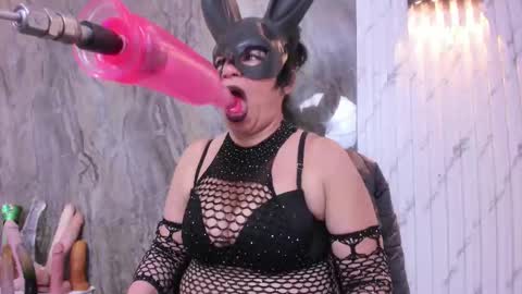 Snapshot of annie_wigg_ chatting on 11, 9, 2025 annie_wigg_ online show from 11, 9, 2025