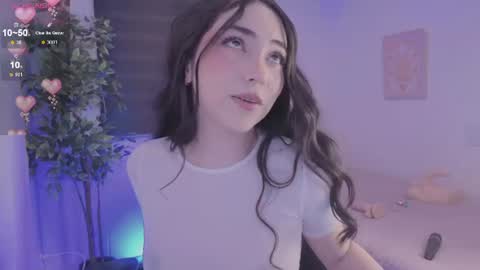 Snapshot of anniebrie chatting on 20, 6, 2026 Cassandra online show from 20, 6, 2026