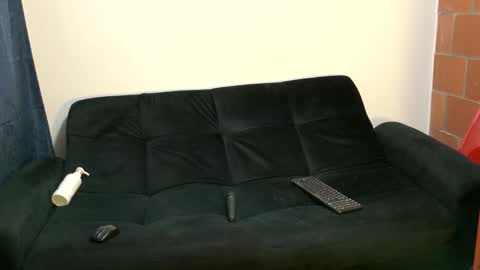 Snapshot of annieflaming chatting on 17, 12, 2025 annieflaming online show from 17, 12, 2025