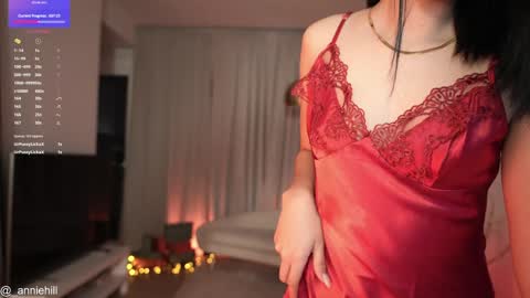 anniehillofficial_ online show from 20, 12, 2024