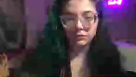 Snapshot of anniemarie445 chatting on 18, 7, 2026 Darlingskiesxo online show from 18, 7, 2026