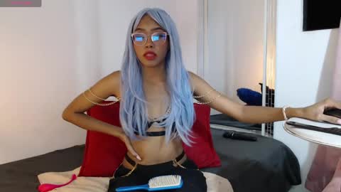 Snapshot of anniemiller7 chatting on 31, 5, 2026 annie online show from 31, 5, 2026