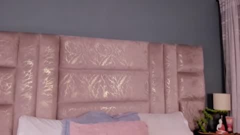 Snapshot of annienasty chatting on 20, 10, 2025 Annie online show from 20, 10, 2025