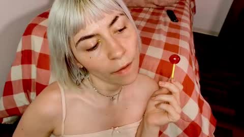 annietinky online show from 10, 11, 2025