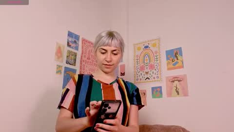 annietinky online show from 15, 12, 2025