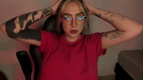 Annika online show from 6, 11, 2025