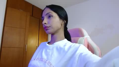 Snapshot of annitaserna chatting on 22, 11, 2025 AnnaS online show from 22, 11, 2025