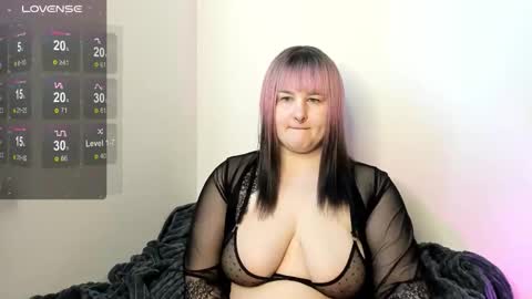 Snapshot of annnott chatting on 13, 9, 2025 Ann online show from 13, 9, 2025