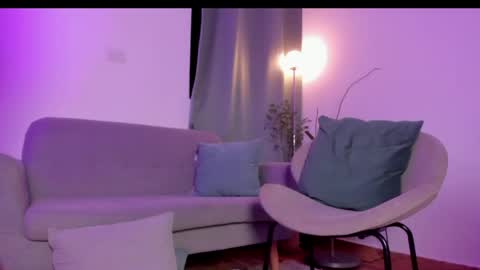 Anntonia Woods  online show from 15, 5, 2026