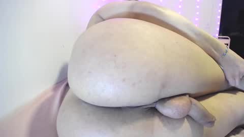  INDEPENDENT MODEL next srteam 240624 online show from 17, 2, 2025