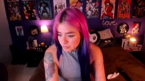 Snapshot of anny_cross chatting on 5, 11, 2025 Paty online show from 5, 11, 2025