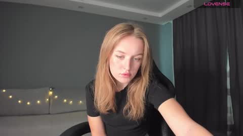 Snapshot of annyfourse chatting on 2, 12, 2024 AnnyFourse online show from 2, 12, 2024
