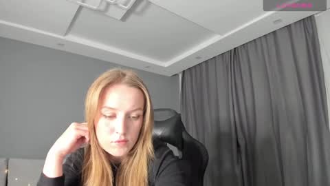 Snapshot of annyfourse chatting on 11, 12, 2024 AnnyFourse online show from 11, 12, 2024