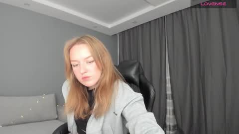 Snapshot of annyfourse chatting on 13, 12, 2024 AnnyFourse online show from 13, 12, 2024