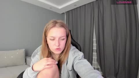 Snapshot of annyfourse chatting on 18, 12, 2024 AnnyFourse online show from 18, 12, 2024