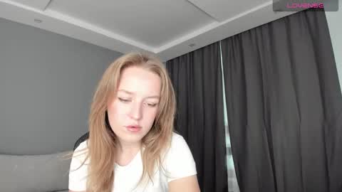Snapshot of annyfourse chatting on 20, 12, 2024 AnnyFourse online show from 20, 12, 2024