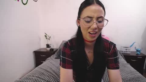 Snapshot of annyroberts_89 chatting on 25, 2, 2025 Anny online show from 25, 2, 2025