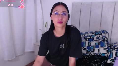 Snapshot of annyroberts_89 chatting on 14, 10, 2025 Anny online show from 14, 10, 2025