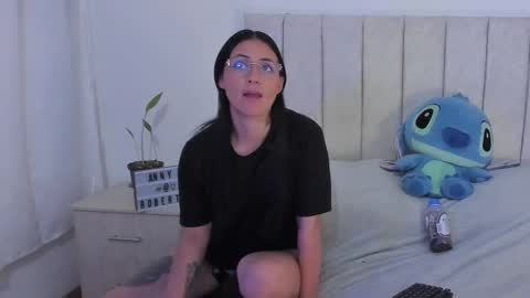 Snapshot of annyroberts_89 chatting on 25, 11, 2025 Anny online show from 25, 11, 2025