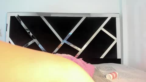 Snapshot of annyrosee chatting on 4, 3, 2025 Anny online show from 4, 3, 2025