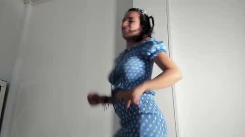 Snapshot of annyrosee chatting on 5, 3, 2025 Anny online show from 5, 3, 2025