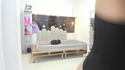 Snapshot of annyrosee chatting on 19, 9, 2025 Anny online show from 19, 9, 2025