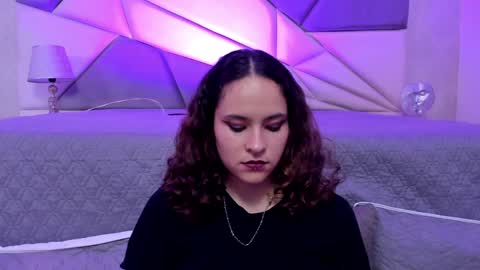 Snapshot of annythomsonn chatting on 8, 2, 2025 AnnyT online show from 8, 2, 2025