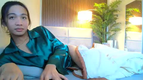 Snapshot of anqelic chatting on 9, 9, 2025 Stacy Maurice online show from 9, 9, 2025