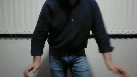 Snapshot of antarctic_male33 chatting on 16, 1, 2025 antarctic male online show from 16, 1, 2025