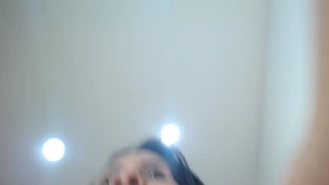 Anthonelaa   online show from 24, 1, 2025