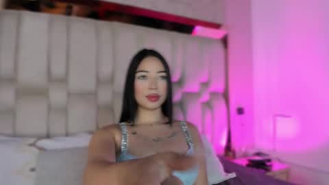 Snapshot of anthonellasweet_ chatting on 21, 10, 2025 Anthonella Sweet online show from 21, 10, 2025