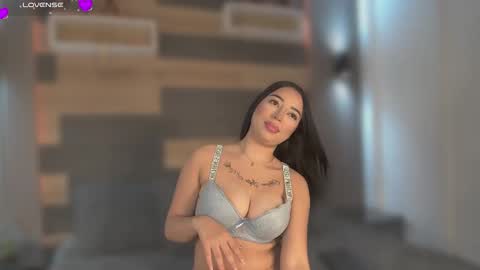 Snapshot of anthonellasweet_ chatting on 11, 11, 2025 Anthonella Sweet online show from 11, 11, 2025