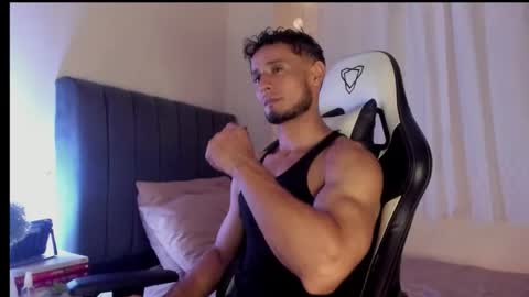 Snapshot of anthony_lewis_ chatting on 18, 9, 2025 Adonys Creeb online show from 18, 9, 2025