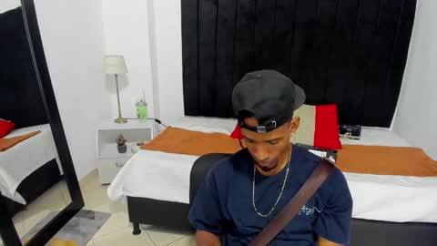 Snapshot of anthoy_wayans chatting on 8, 12, 2024       online show from 8, 12, 2024
