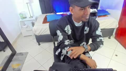 Snapshot of anthoy_wayans chatting on 13, 2, 2025       online show from 13, 2, 2025