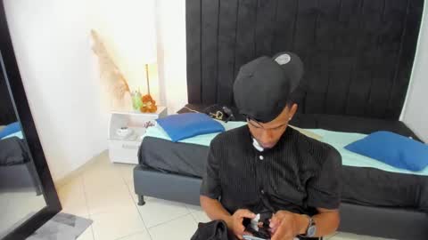 Snapshot of anthoy_wayans chatting on 18, 2, 2025       online show from 18, 2, 2025
