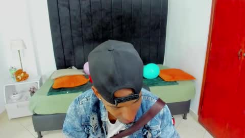 Snapshot of anthoy_wayans chatting on 8, 3, 2025       online show from 8, 3, 2025