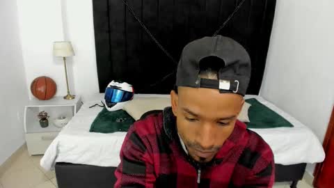 Snapshot of anthoy_wayans chatting on 15, 10, 2025       online show from 15, 10, 2025