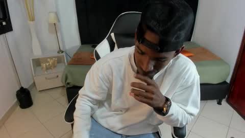       online show from 8, 11, 2025