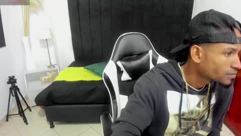       online show from 17, 12, 2025