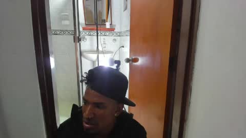 Snapshot of anthoy_wayans chatting on 1, 6, 2026 online show from 1, 6, 2026