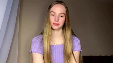 Snapshot of antionettepulgarin chatting on 22, 2, 2026 Viktoria online show from 22, 2, 2026