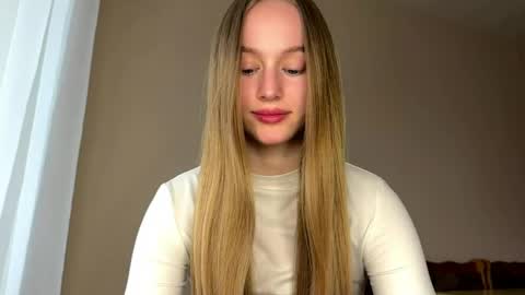 Snapshot of antionettepulgarin chatting on 15, 5, 2026 Viktoria online show from 15, 5, 2026