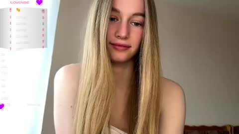 Snapshot of antionettepulgarin chatting on 24, 5, 2026 Viktoria online show from 24, 5, 2026
