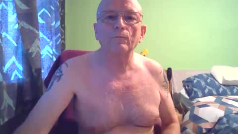 Snapshot of antmatt2025 chatting on 3, 10, 2025 antmatt2025 online show from 3, 10, 2025