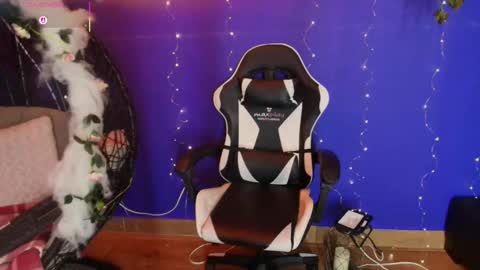 Snapshot of anto_thompson chatting on 30, 11, 2025 Antonella online show from 30, 11, 2025